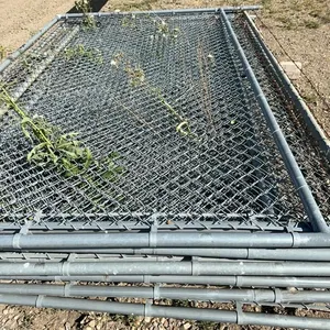 10 chain link panels