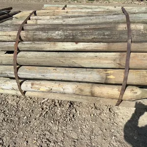 Bundle of used 6 foot post