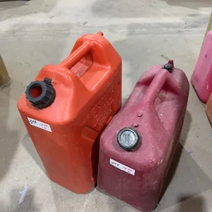 2. 25 L Jerry cans