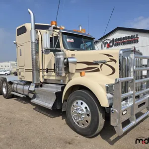 2013 Kenworth W900 Sleeper T/A Semi Truck