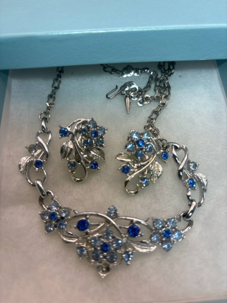 Vintage DAFRI  Blue Rhinestone Necklace Earrings Set Signed