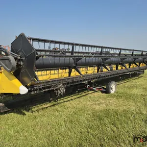 2011 New Holland 740CF-35 Superflex Header w/ Transport
 UNRESERVED