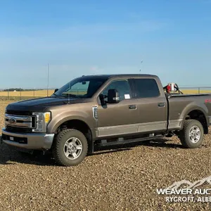 2017 FORD F250 XLT SUPER DUTY CREW CAB PICKUP