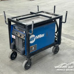 MILLER XMT 456 CC/CV WELDER