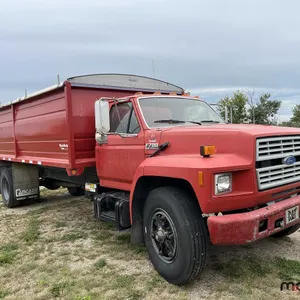 1993 Ford F700 Grain Truck