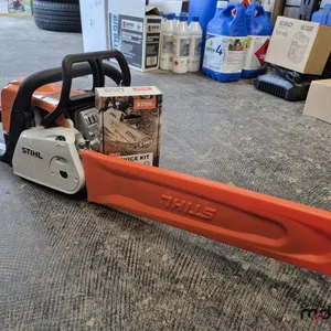 STIHL MS 180C Gas Chainsaw w/ Service Kit
 UNRESERVED