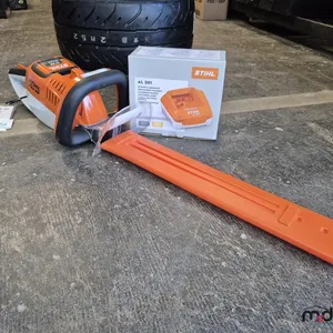 STIHL HSA 66 Electric Hedge Trimmer w/ Batteries & Charger
 UNRESERVED