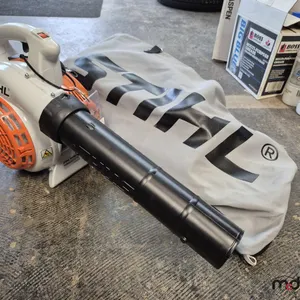 STIHL SH 56C-E Gas Shredder Vac/Blower w/ Attachment
 UNRESERVED