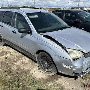 SALVAGE UNIT: 2005 Ford Focus Car (Grey)
 UNRESERVED