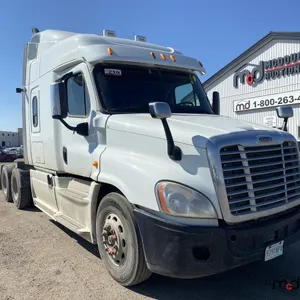 2014 Freightliner Semi Truck
 UNRESERVED