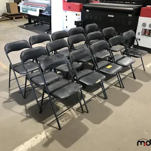 (15) Folding Chairs
 UNRESERVED
