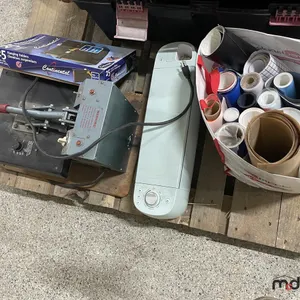 Hot Press, Cutter and Various Heat Transfer Vinyl
 UNRESERVED