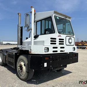 2014 Capacity S/A Spotter Truck