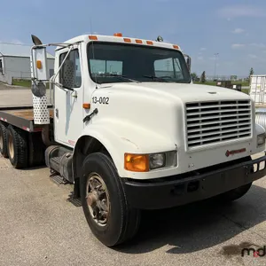 1991 International 4900 T/A Flat Deck Truck