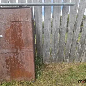 (7') Sliding Barn Door
 UNRESERVED
