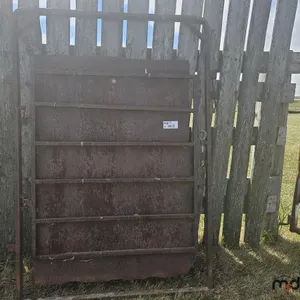 (4') Gate
 UNRESERVED