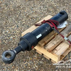JOHN DEERE 748G HYDRAULIC CYLINDER