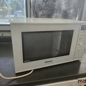 Panasonic Microwave
 UNRESERVED