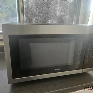 Whirlpool Microwave
 UNRESERVED