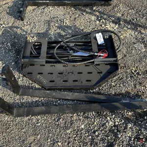 2025 GIYI GY-SF60 Skid Steer Side Shift Fork Attachment
 UNRESERVED