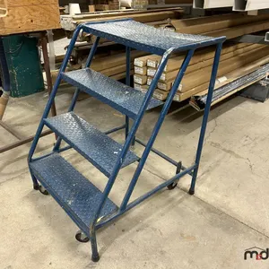 Rolling 4-Step Ladder 
 UNRESERVED