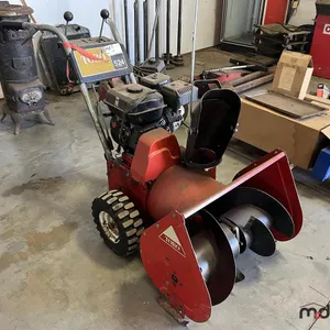 24" Toro 5HP Snowblower
 UNRESERVED