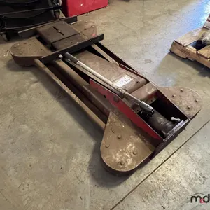 Blackhawk Floor Jack (2,000 lbs)
 UNRESERVED