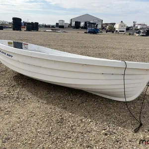 8' Walker Bay 2-Person Boat
 UNRESERVED