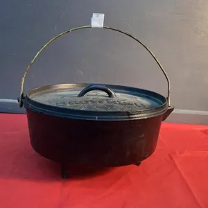 BROWNING CAST IRON 3-LEGGED POT W/ LID & HANDLE