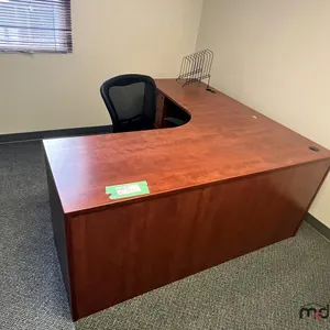 Office Desk w/ Chair & File Cabinet
 UNRESERVED