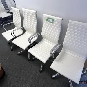 (4) White Office Rolling Chairs
 UNRESERVED