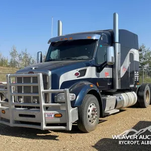 2015 PETERBILT 567 T/A SLEEPER TRUCK