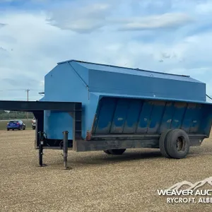MIAMI WELDING 1000 BUSHEL CREEP FEEDER