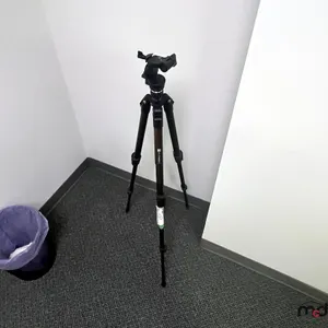 PT Camera Tripod
 UNRESERVED