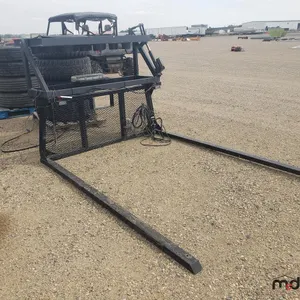Truck Backrack w/ Rails and Arrow Light Board
 UNRESERVED