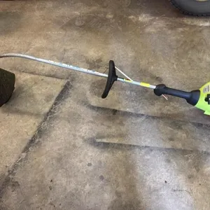 Poulan P1500 gas string trimmer