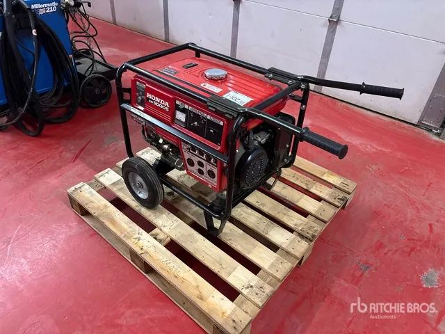 Honda EM5000S 4.5 kVA Mobile Generator Set - Aucteeno