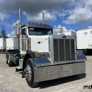 2006 Peterbilt 378 T/A Day Cab Semi Truck
 UNRESERVED