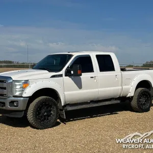 2015 FORD F350 LARIAT CREW CAB PICKUP TRUCK