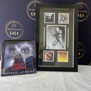 Alice Cooper Signed Picture & Record (Estate of Doug Maes)
 UNRESERVED