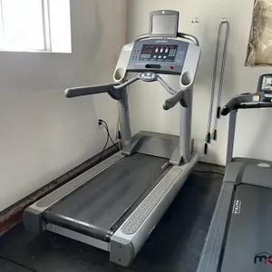 Life Fitness 95Ti Treadmill w/ LCD Display
 UNRESERVED
