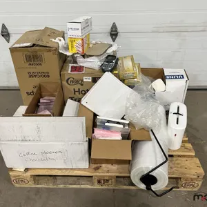 Pallet of Coffee Cups, Gloves, Straws, Roll of Plastic and More
 UNRESERVED