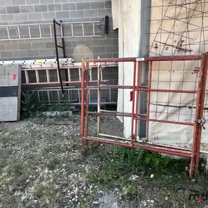 Scaffolding Ladders and Wood Platform
 UNRESERVED