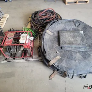 Recovery Airbag Set w/ Hoses and Air Compressor
 UNRESERVED
