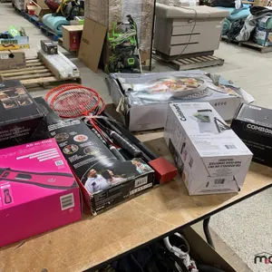 Coffee Grinder, Mini Dutch Ovens, Blow Dryer, Badminton Pieces, Slicer and Pan
 UNRESERVED