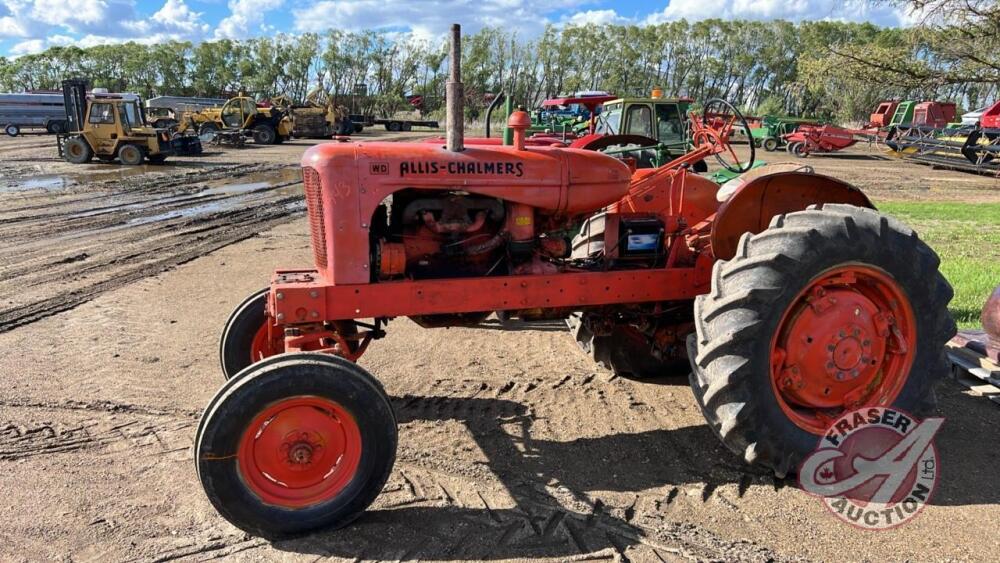 Allis-Chalmers WD tractor, F143
