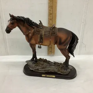 RESIN HORSE STATUE