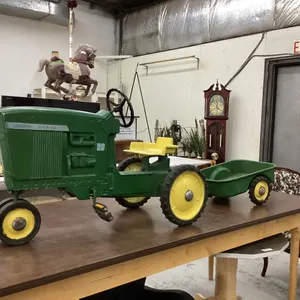 VINTAGE METAL JD 20 PEDAL TRACTOR W/ WAGON