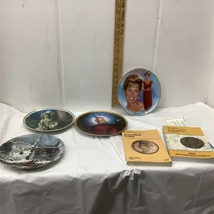 COLLECTOR PLATES & (2) CANADIAN COIN BOOKS