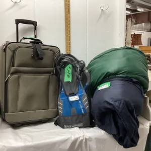 COLEMAN SLEEPING BAG, SNORKEL KIT & CARRY ON SUITCASE